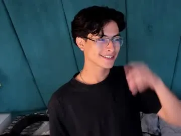 aaron_eze's Thumb Image