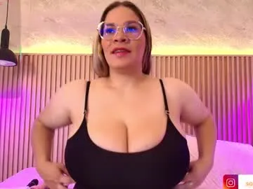 big_tits_in_your_face Image 17