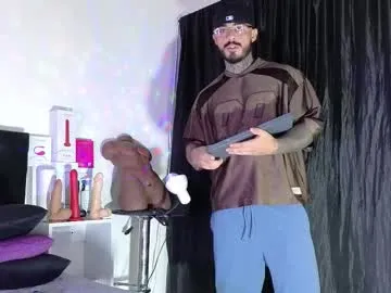 john_and_louis Image 6