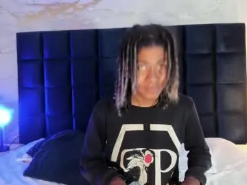 maxim_walker Image 6