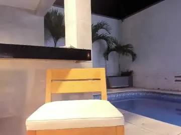 maxim_walker Image 9