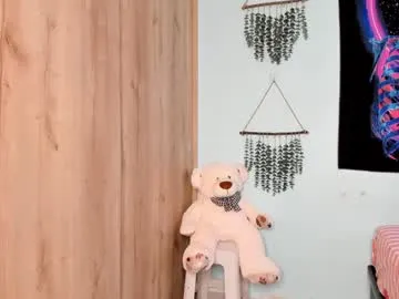 maya__fox's Thumb Image