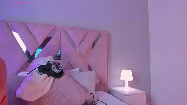 angelica_cross_ Image 5