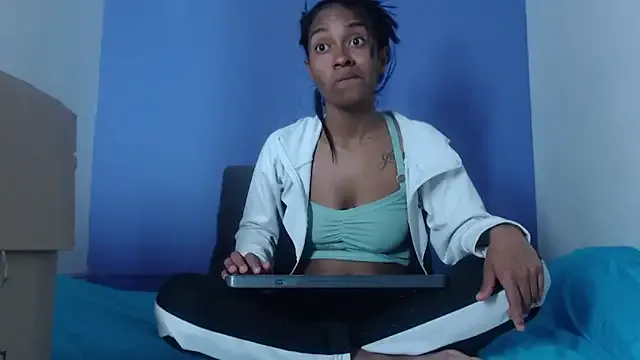 avaleri_cherry Image 17