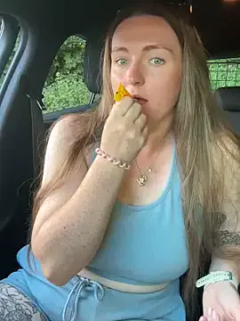 BustyBonnieUK Image 7