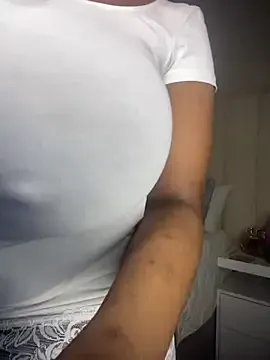 Bustygoddess32 Image 6