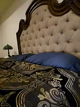 BustyVampyre Image 4