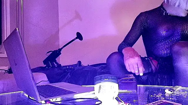 CharlotteVixxens Image 15