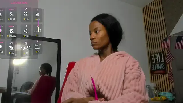 dafnnelewis Image 15