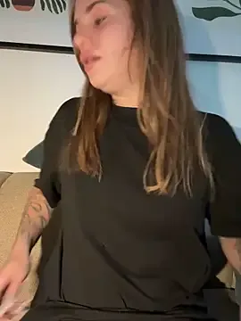 EmiliaCatalina Image 13