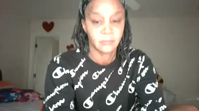 EnticingAaliyah Image 12