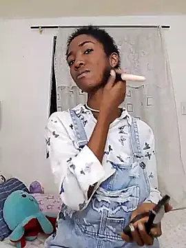 HannaTomson Image 17