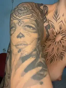 Izy_cute_'s Thumb Image