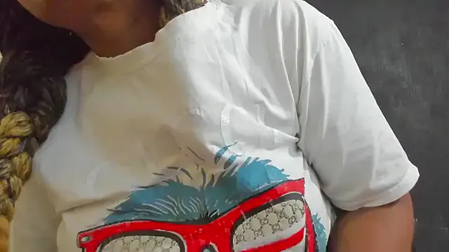 KamariaFyre Image 12