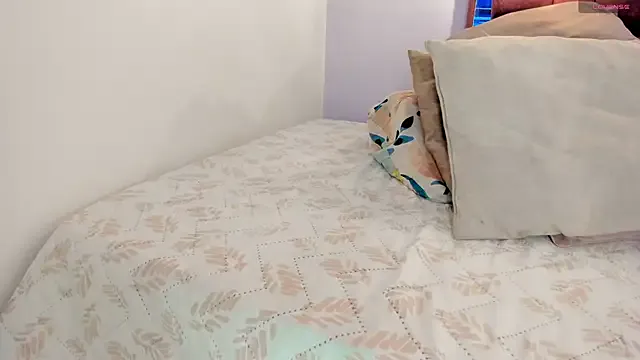 kristakinnky Image 4