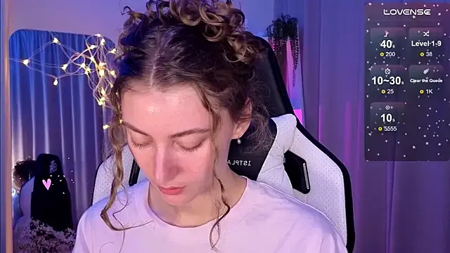 lady_curls's Thumb Image