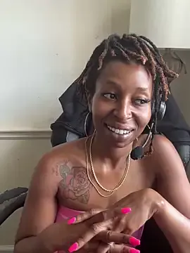 LeyaHoneybuns Image 7