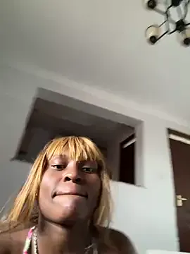 Lil-shawrie Image 13