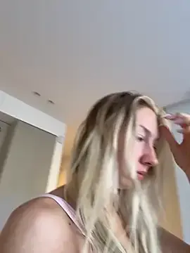 LuisaBecker Image 17