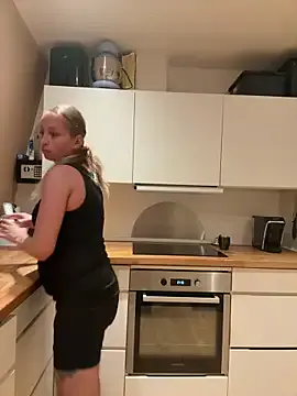 Mrs_Mr_007's Thumb Image