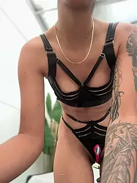 TweetiePieXXX Image 5